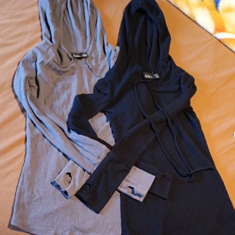 2 EYE CANDY HOODED THERMAS WITH THUMBHOLES